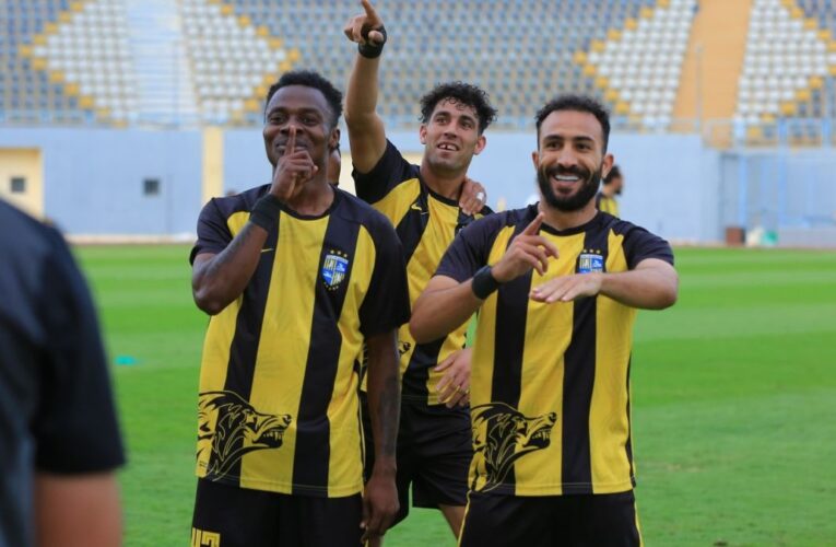المقاولون العرب يواجه المصري بحثا عن الفوز الأول بالدوري